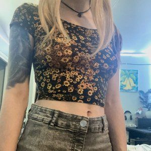 Garage Sunflower Short Sleeve Crop Top